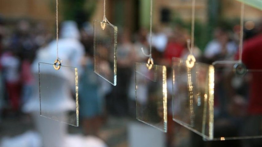 2009 (7)